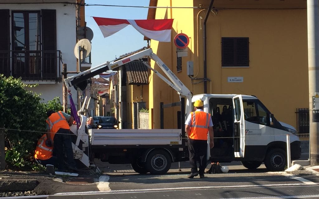 Chiusa fino a domenica la strada di Castelrosso dopo l’incidente al passaggio a livello