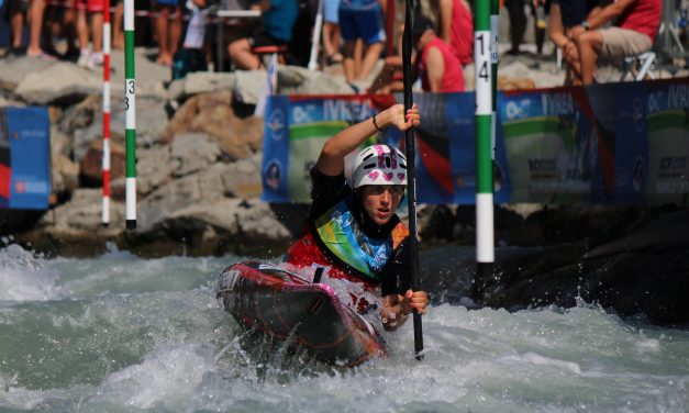 Ivrea in canoa. Il bilancio degli organizzatori a metà percorso. Sabato e domenica rush finale