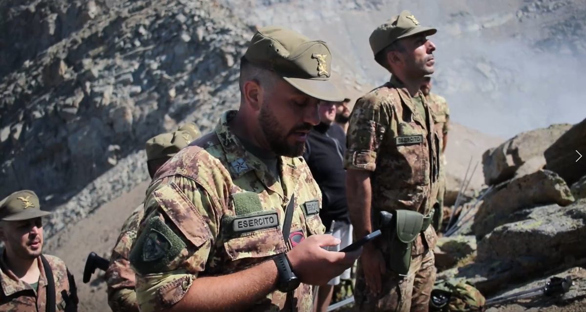 Salita del 1° artiglieria a Punta Rocchetta con recita della preghiera dell’alpino.