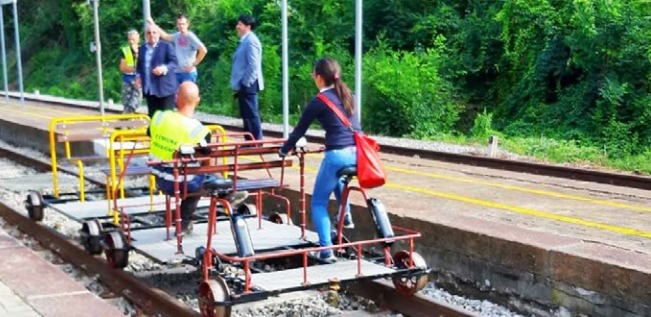 CHIVASSESE –  Chivasso-Asti  per ora i ferrocicli, poi il treno