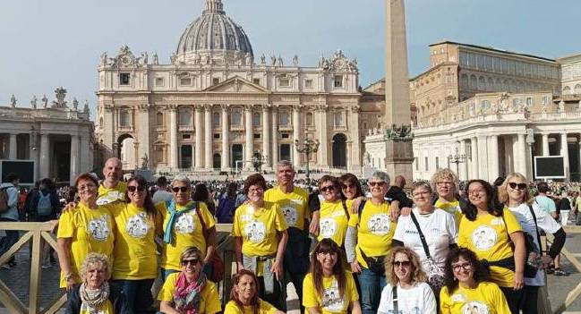 ROMA – Il “Coro in bianco in udienza a Roma da Papa Francesco