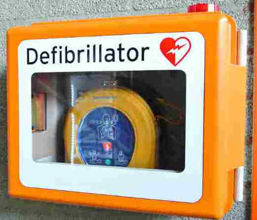 SAN BENIGNO – Il Rione Là Drint vuole acquistare un defibrillatore