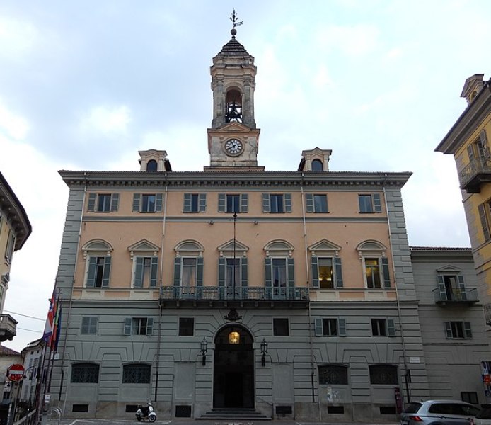 IVREA – Dal Comune di Ivrea fondi da destinare al commercio