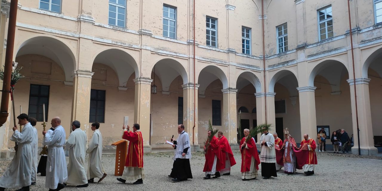 IVREA – Domenica delle Palme, inizio della Settimana Santa – Da domani il Triduo, vertice dell’Anno Liturgico