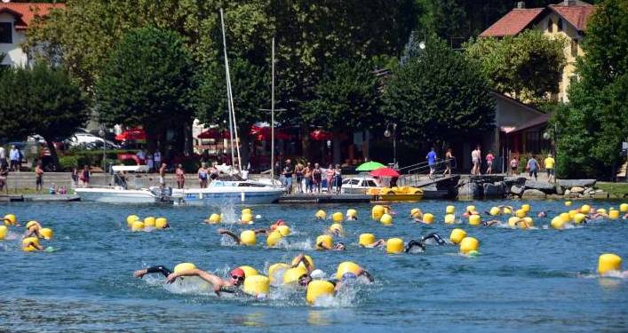 CIRCUITO NOBILE DEI LAGHI – Al via la 51esima traversata a nuoto del lago di Viverone  