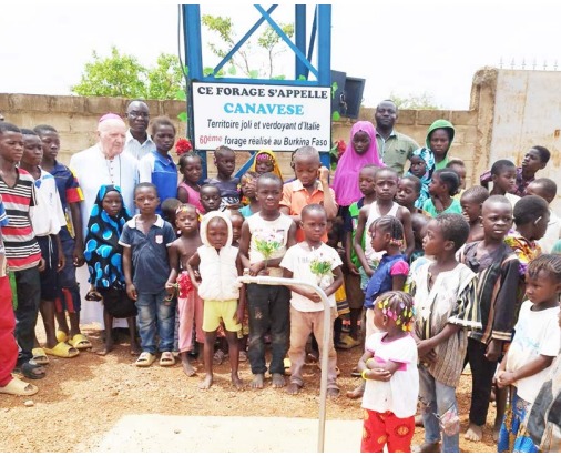 FELETTO – Ecco il Pozzo Canavese. Il 60° realizzato da “Acqua nel Sahel”