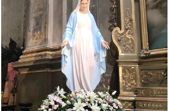 MARIA REGINA DELLA PACE VEGLIA SU IVREA – Benedetta la sacra effige della Madonna in Piazza di Città