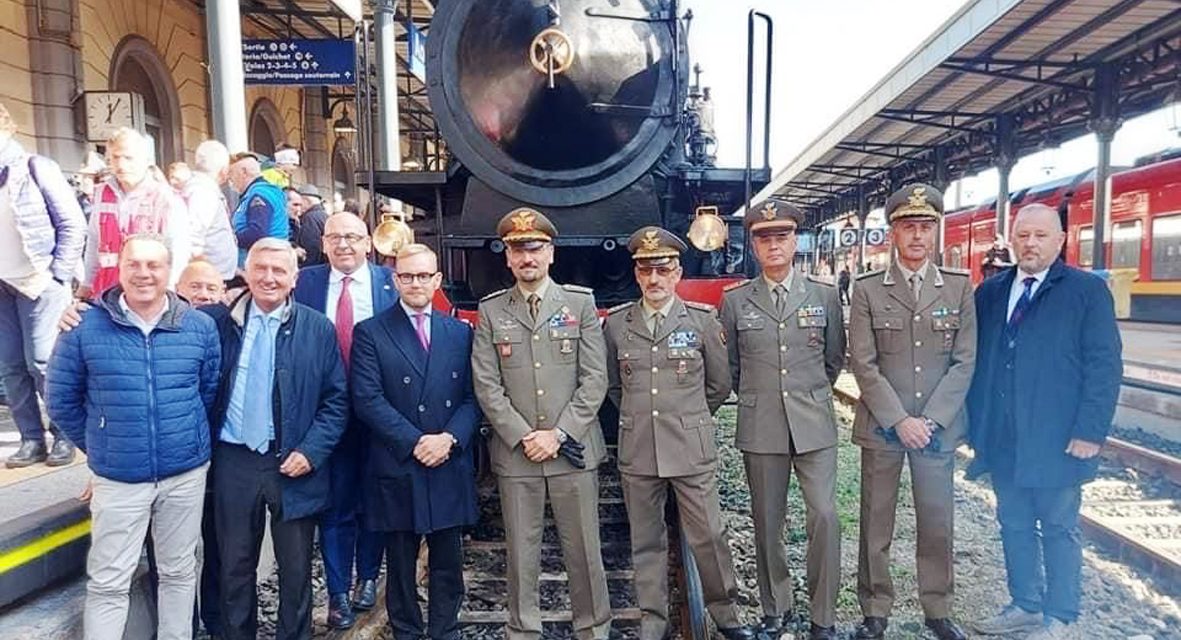 CHIVASSO – La locomotiva torna a sbuffare sulla linea Chivasso-Aosta