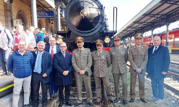 CHIVASSO – La locomotiva torna a sbuffare sulla linea Chivasso-Aosta