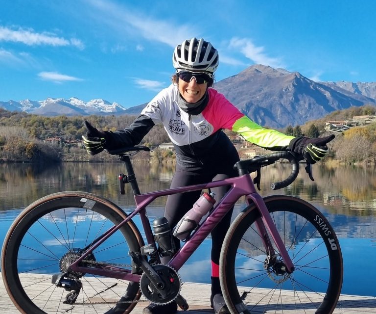 CYCLING NO BORDERS – Paola Gianotti pedala da Helsinki a Parigi