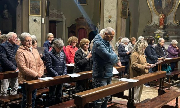 BORGO REVEL – Con Maria, Madre di preghiera, la comunità parrocchiale di S.Anna prega per la pace