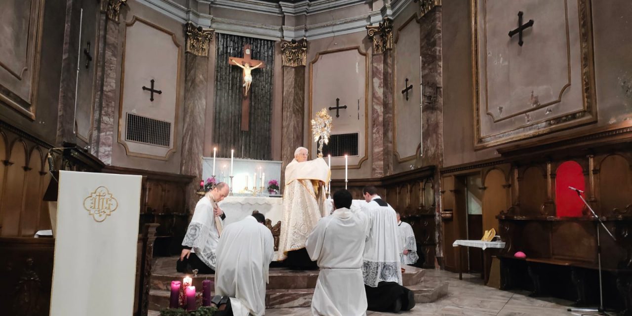 IVREA – Mons. Edaordo predica la Novena di Natale in San Maurizio