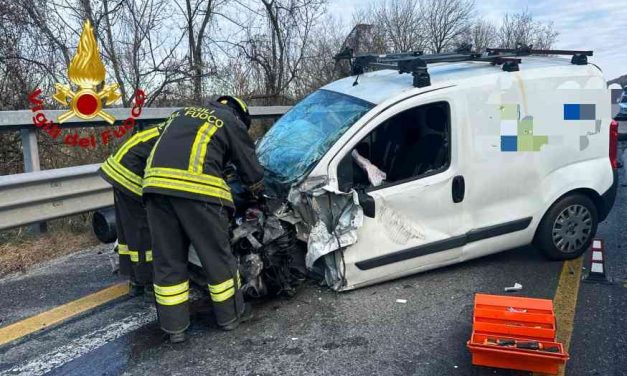 NOTIZIE DAI VIGILI DEL FUOCO – Incidente stradale in A5 in direzione Ivrea