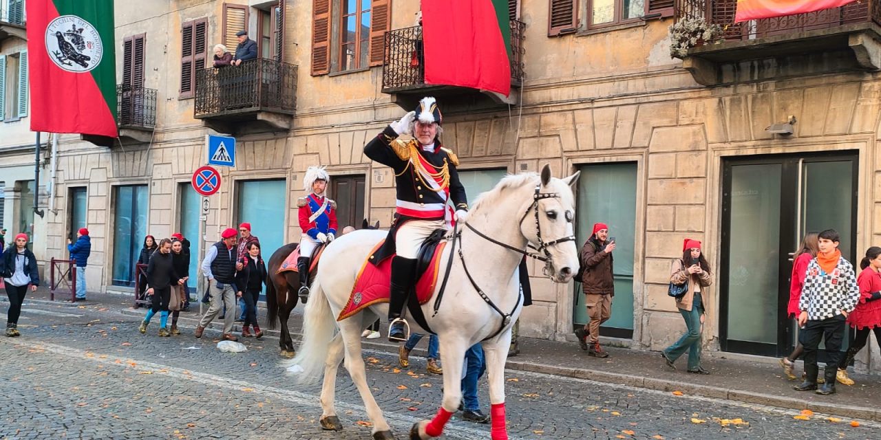 STORICO CARNEVALE IVREA – L’ultimo giorno di Carnevale incorona i vincitori dell’edizione 2025