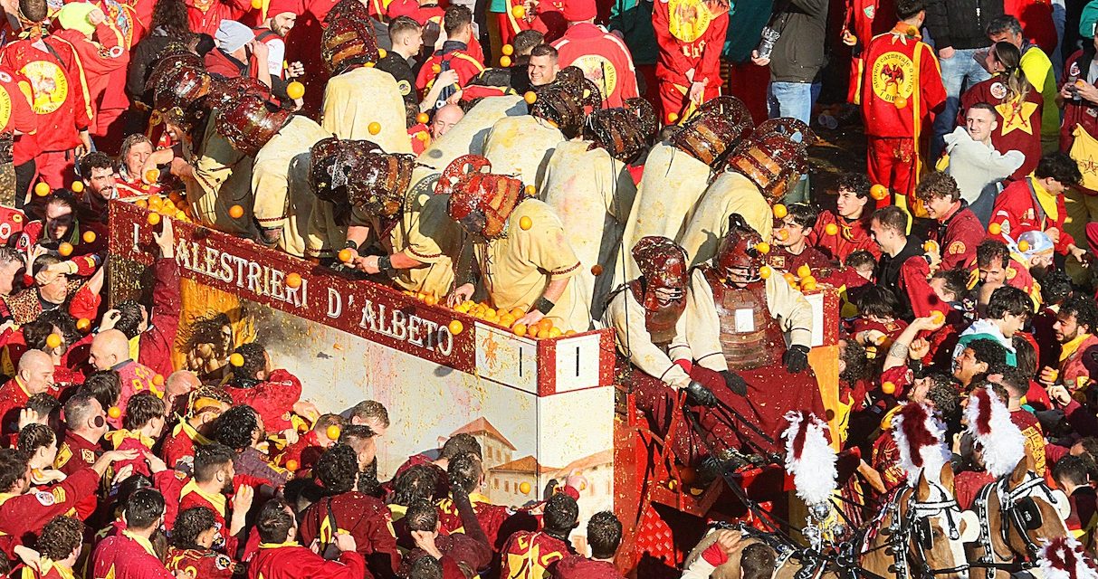 STORICO CARNEVALE IVREA – Domenica di Carnevale -Chiusura di giornata